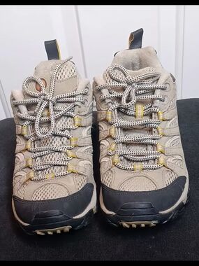 Merrell Taupe, Black and Yellow Moab Ventilator Women's Trail Sneakers Size 6.5
